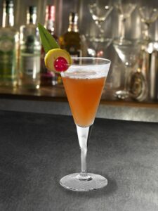 cocktail l'exotique avec décoration de fruits