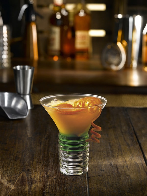 cocktail tropical king verre spécial avec de l'orange