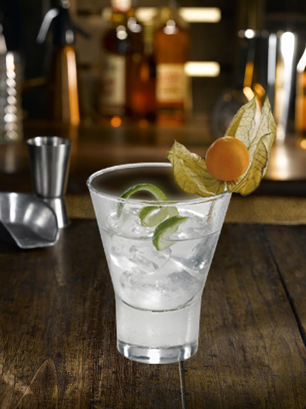 cocktail diamond rock verre avec zeste de citron