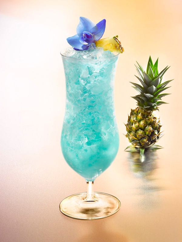 cocktail blue hawaiian ananas