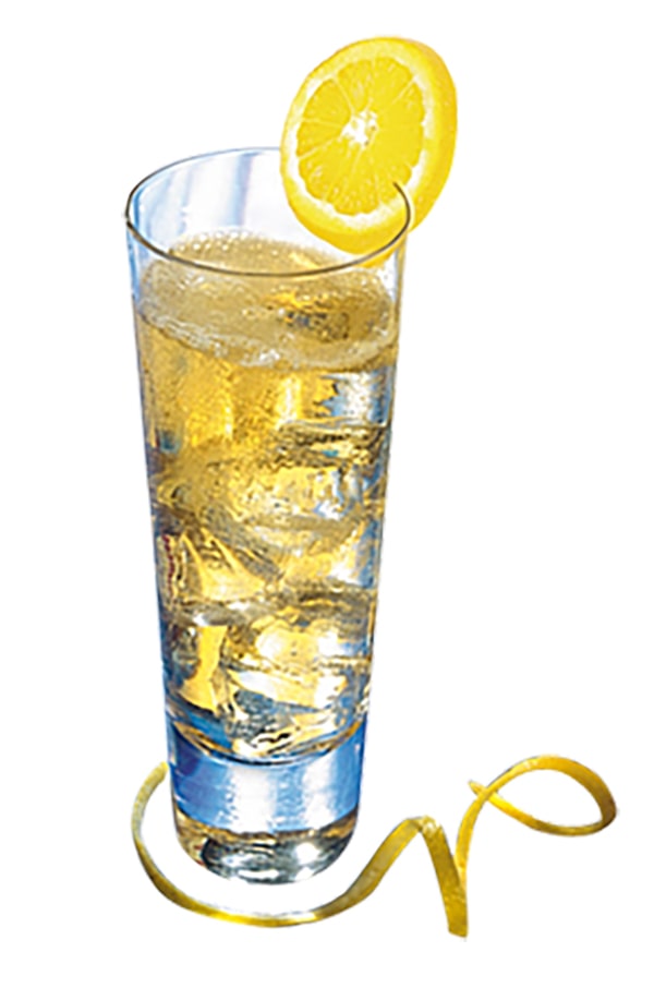 cocktail dauré fizz avec citron
