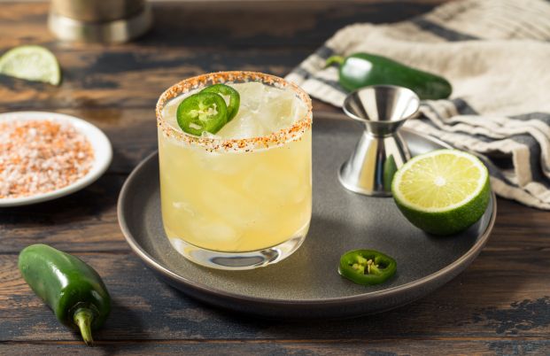 Verre de cocktail épicé : margarita spicy avec piment vert