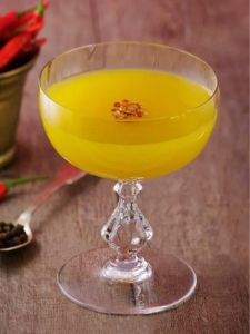 cocktail gold and spicy avec piment et rhum