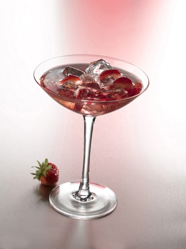 cocktail nuage de fruits rouges avec fraise