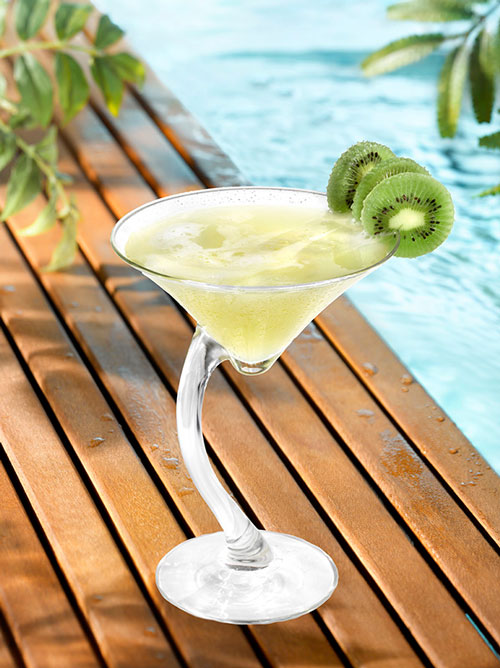 cocktail panic room kiwi verre piscine