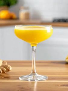 Cocktail spicy Mango à base de vodka, nectar de fuit de la passion et mangue, sauce pimentée
