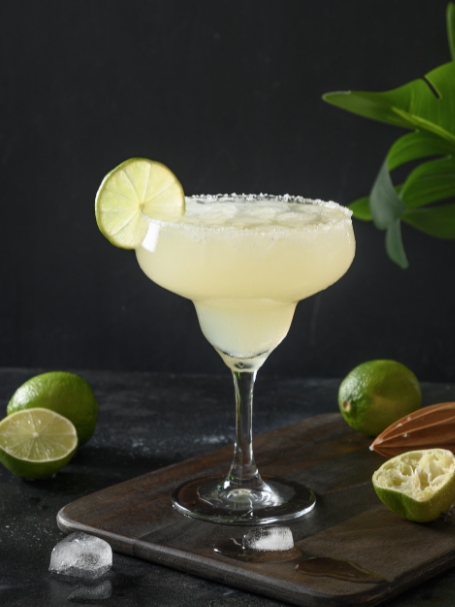 Découvrez le cocktail daiquiri à base de rhum blanc et de citron vert