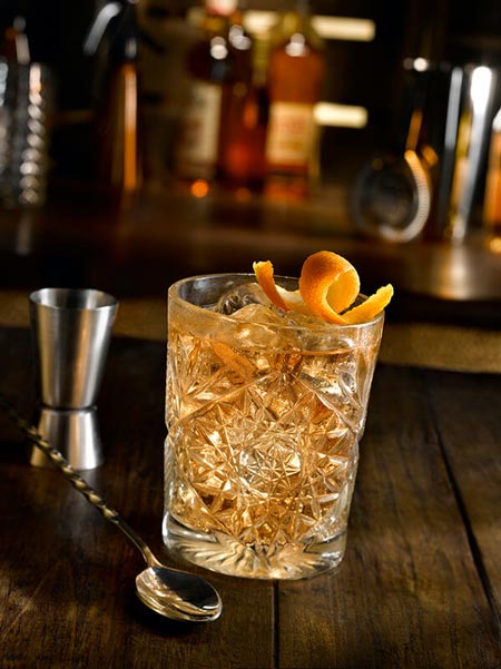 cocktail old fashioned orange cuillère cocktail doseur