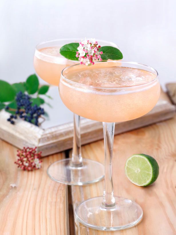 cocktail peach'n freeze citron verre verre fleurs