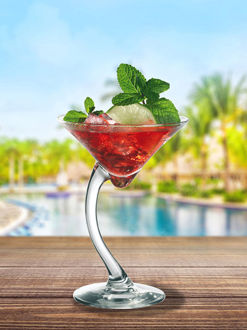 cocktail punch rosé verre piscine menthe citron