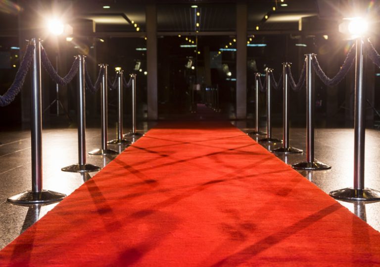 Comment organiser la parfaite soirée tapis rouge ? | Destination Cocktails