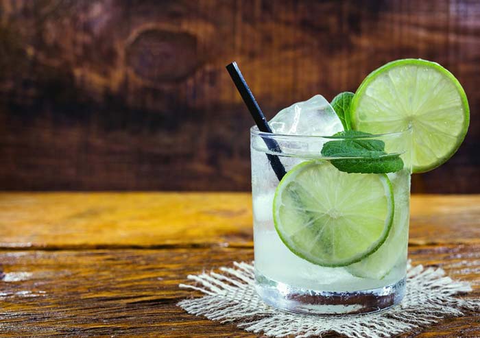 Cocktail histoire cachaca caipirinha menthe citron
