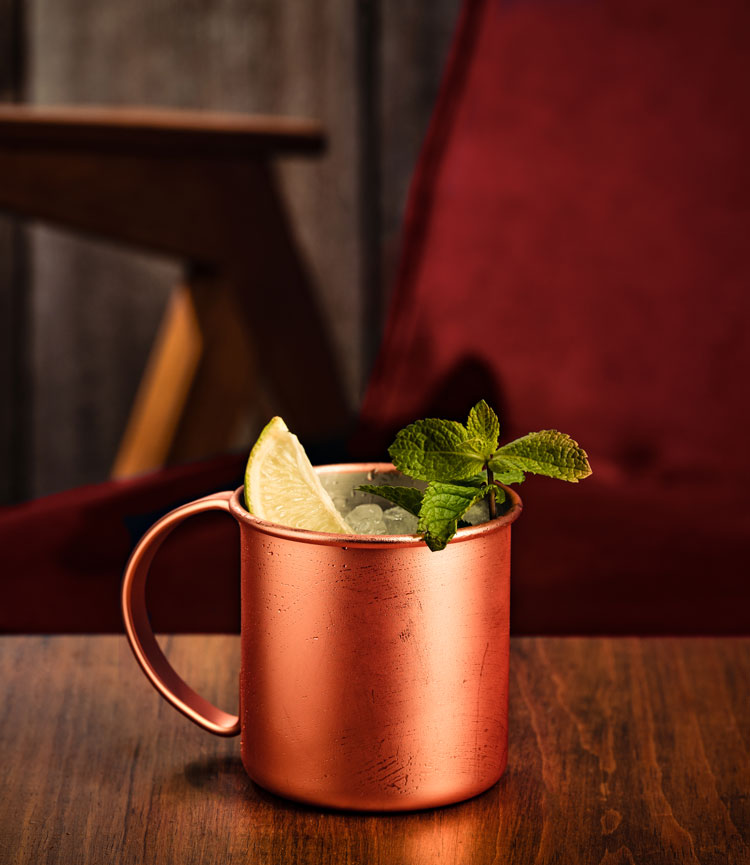 cocktail canadian mule mug jar whisky canadien citron menthe glaçons