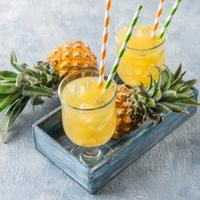 Découvrez des recettes de cocktails faciles avec ou sans alcool à base d'ananas
