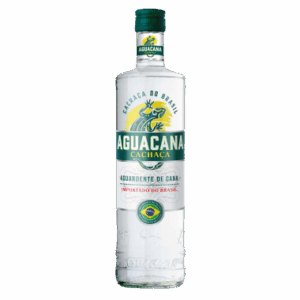 Bouteille de cachaça Aguacana.