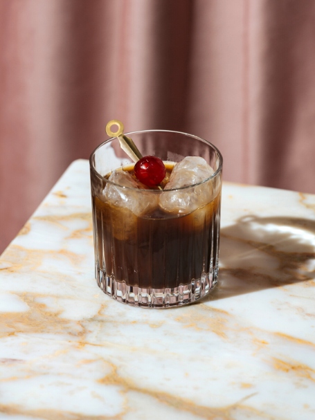 cocktail black russian a la vodka et liqueur de cafe