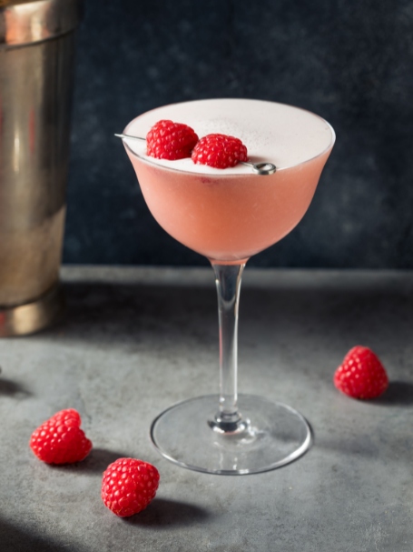 recette cocktail rose clover club au gin et a la framboise