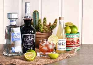 cocktail à la tequila, crème de cassis et ginger beer