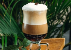 l'irish coffee, cocktail irlandais au whisky et au café, idéal en automne et hiver