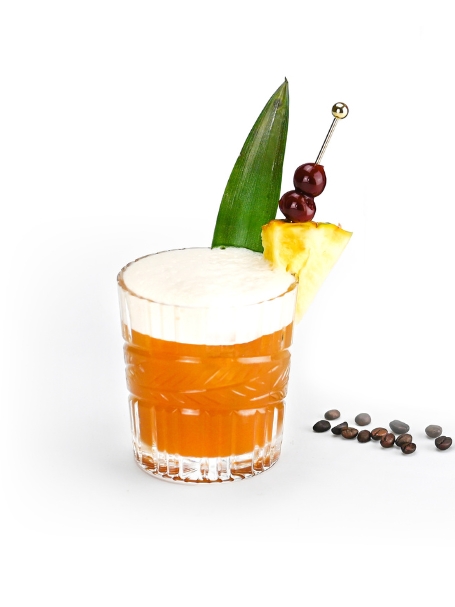 cocktail happy ending, au rhum et aux saveurs fruitées