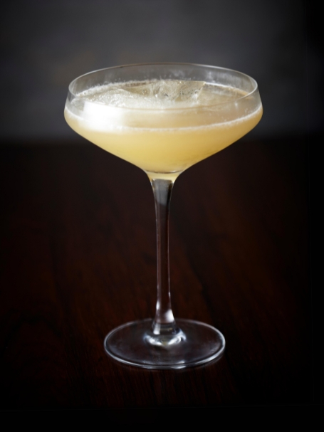cocktail illegal, à base de mezcal et rhum blanc