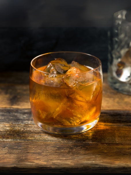Découvrez le cocktail French Connection, recette au cognac et à l'amaretto