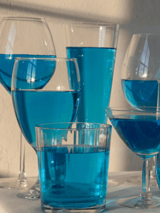 Liqueur d'absinthe bleue