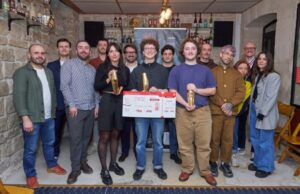 Les finalistes et le jury de la première édition du Shochu Challenge.