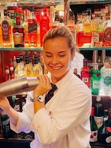 Barman Juliette Cothenet
