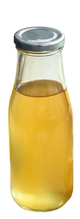 Bouteille de kombucha au gingembre.