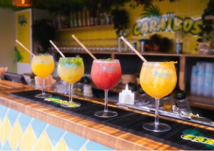 Cocktails à la paillotte Caraïbos.