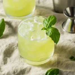 Cocktail Gin Basil Smash